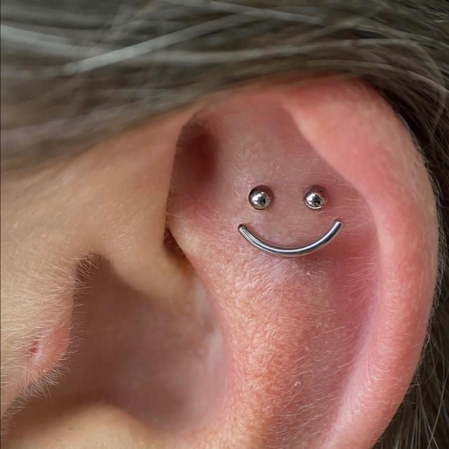 G23 Titanium Internally Threaded Smile Face Labret Set
