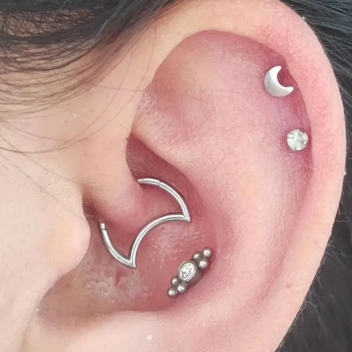 G23 Titanium Crescent Moon Hinged Clicker