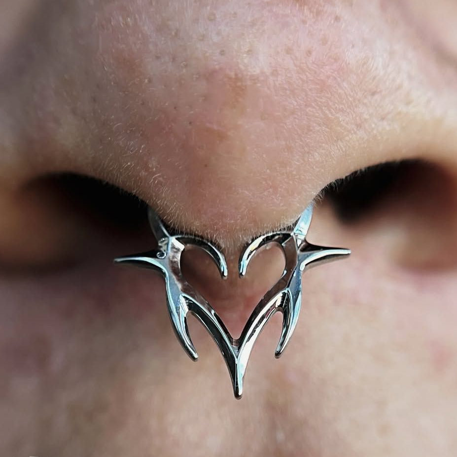 G23 Titanium Tribal Heart Hinged Clicker