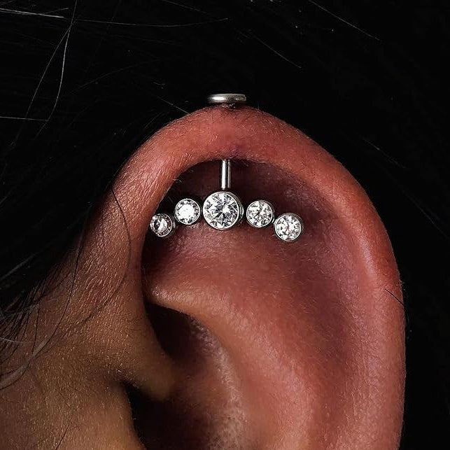 G23 Titanium Internally Threaded 5 CZ Cluster Vertical Helix Labret