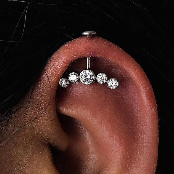 G23 Titanium 4mm Base Internally Threaded Vertical Helix Labret Shaft