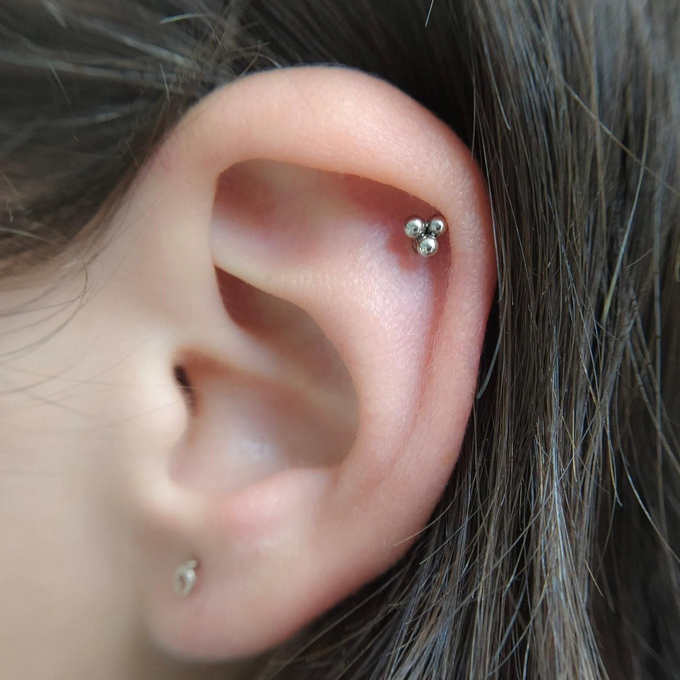 16G Steel Trinity Bead Internally Threaded Tragus Labret