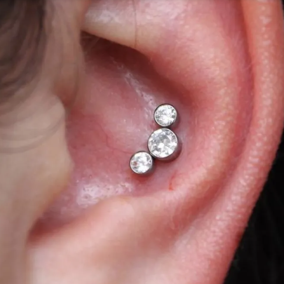 Steel Internally Threaded 3 CZ Cluster Tragus Labret
