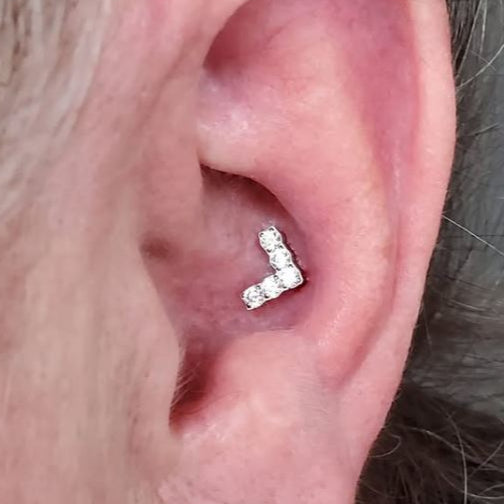 G23 Titanium Internally Threaded 5 CZ Chevron Top Tragus Labret