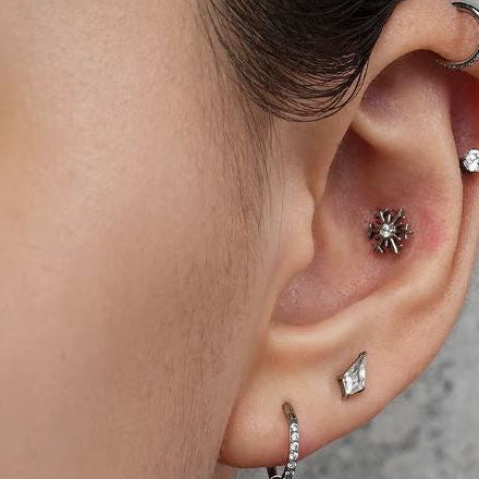 G23 Titanium Threadless Push In Snowflake Labret