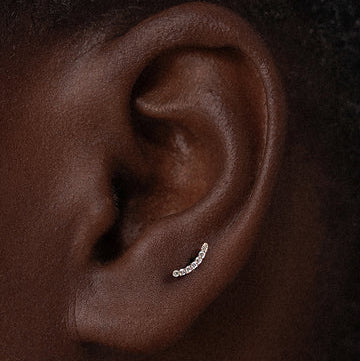 G23 Titanium Threadless Push In Bezel Set 7 CZ Cluster Labret