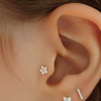 G23 Gold PVD Titanium Internally Threaded 5 CZ Petal Flower Labret