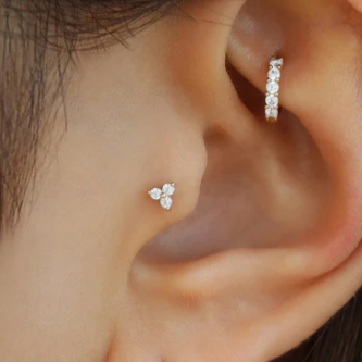 G23 Gold PVD Titanium Threadless Push In Trinity CZ Tragus Labret