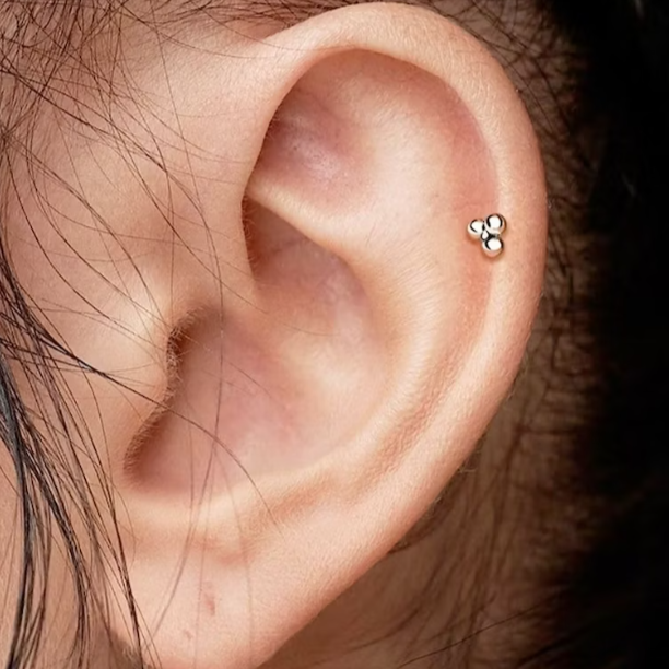 16G Gold Steel Ion Plated Trinity Bead Internally Threaded Tragus Labret