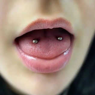 snake eye piercings