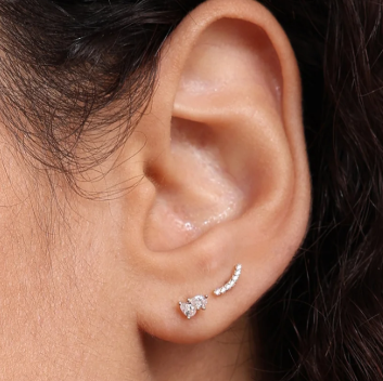 G23 Titanium Internally Threaded Bezel Set 7 CZ Cluster Labret