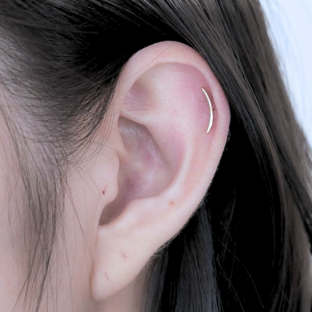 G23 Titanium Internally Threaded Smile Curved Bar Labret