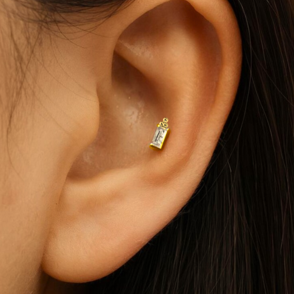 G23 Gold PVD Titanium Threadless Push In Beaded Baguette CZ Labret