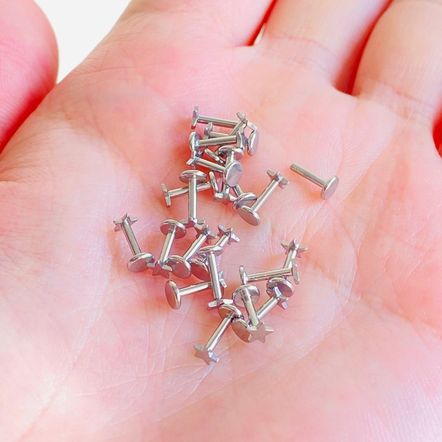 G23 Titanium Star Internally Threaded Tragus Labret