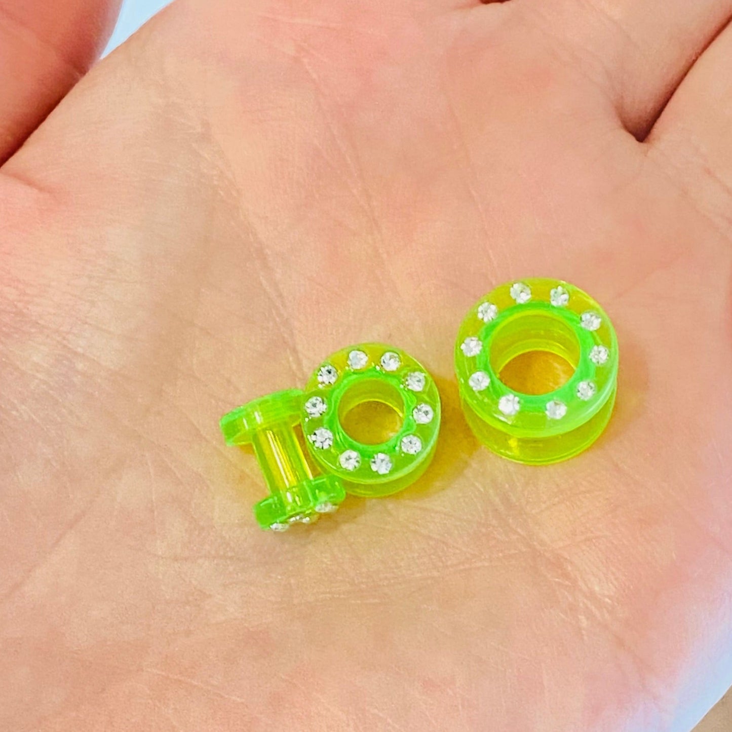 CZ Rim Neon Acrylic Screw Tunnel