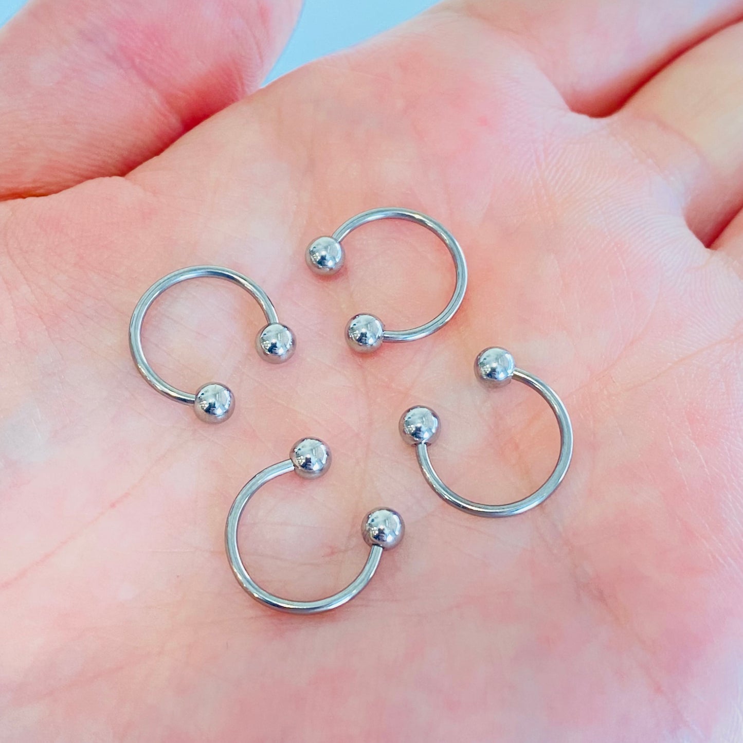 16G Steel Ball Horseshoe