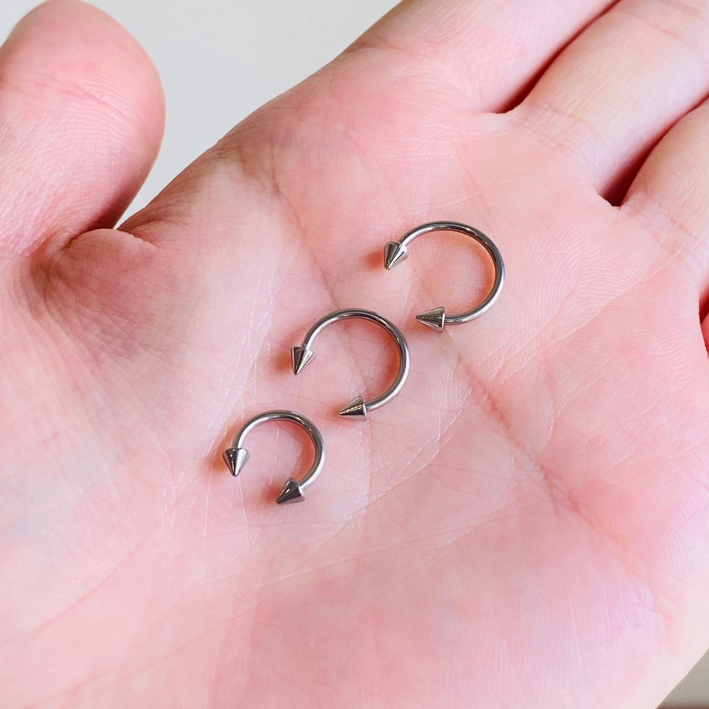 Steel Spike Horseshoe