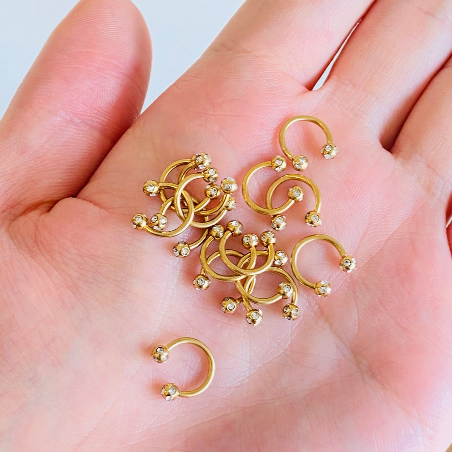 16G Multi CZ Gold Ion Plated Horseshoe