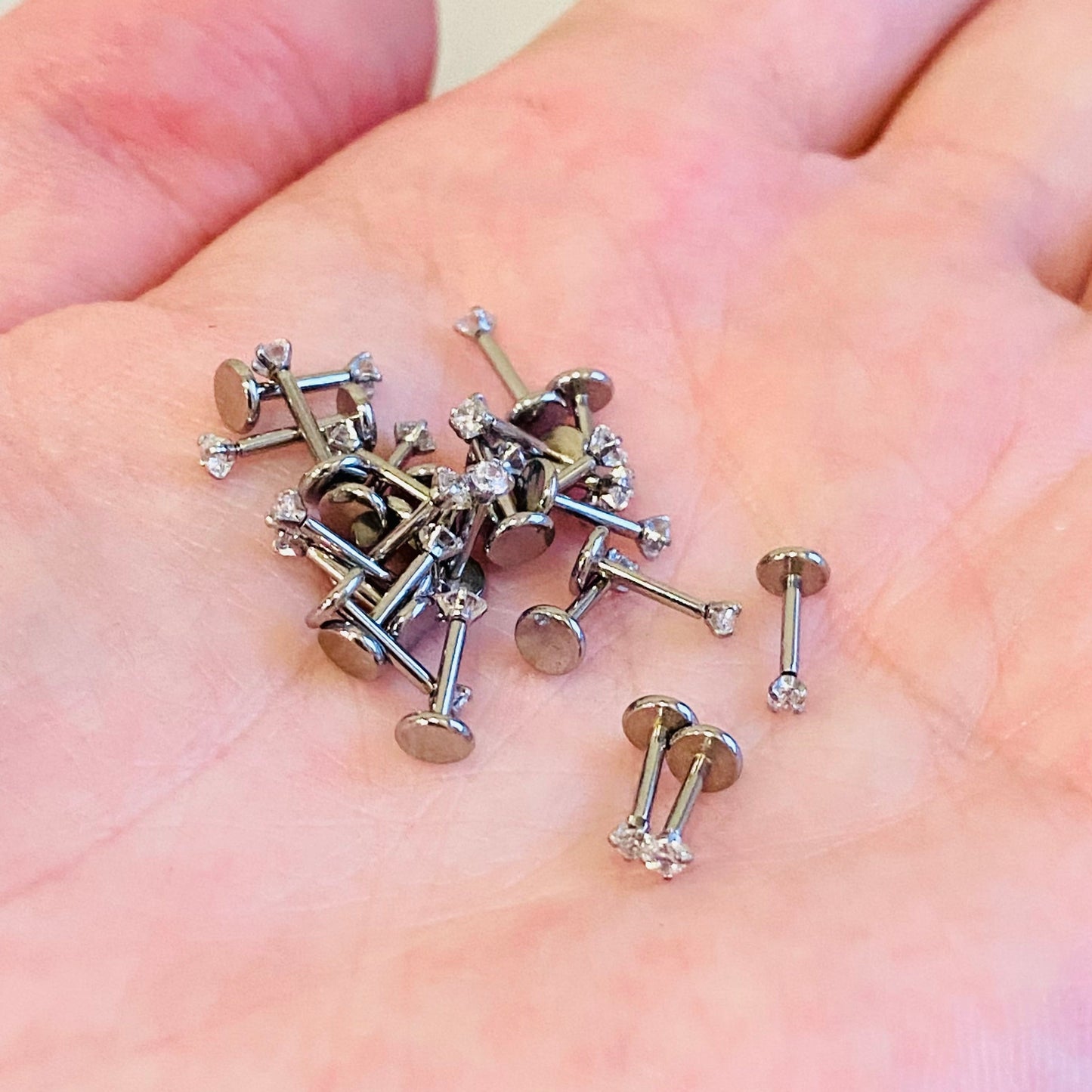 G23 Titanium Internally Threaded CZ Prong Set Tragus Labret