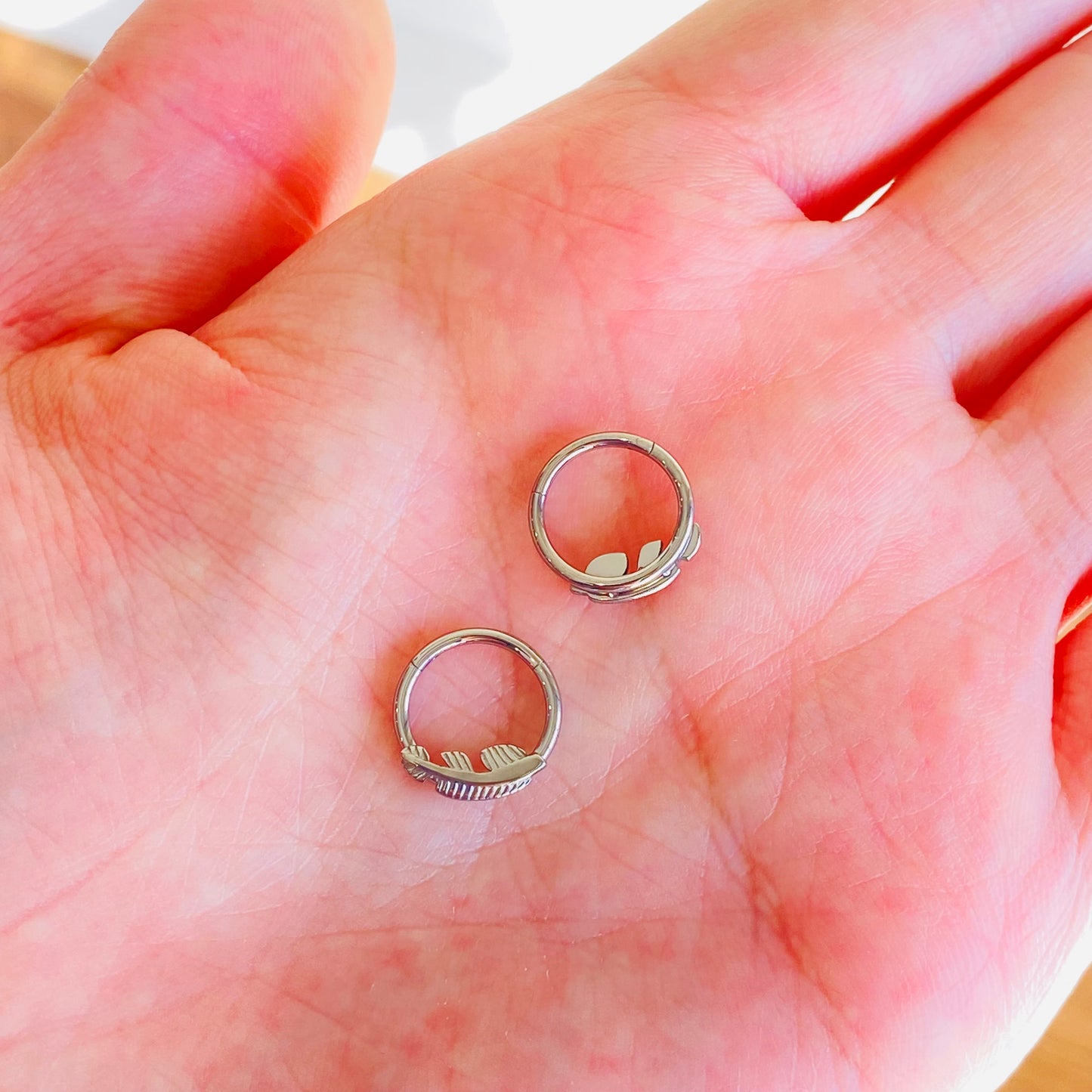 G23 Titanium Feather Leaf Hinged Clicker Ring