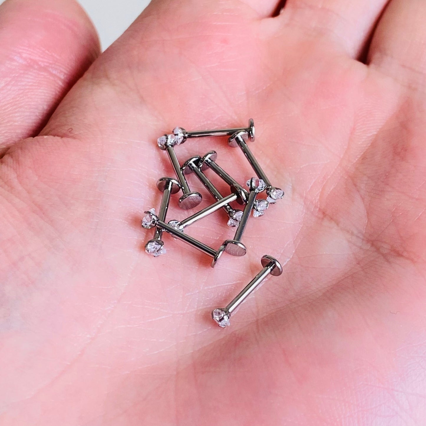 G23 Titanium Internally Threaded Heart CZ Prong Set Tragus Labret
