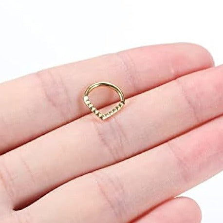 16G Ion Plated Steel Pyramid Cut Chevron Hinged Segment Clicker