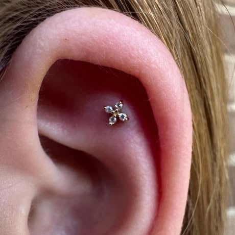 G23 Gold PVD Titanium Internally Threaded Micro CZ Clover Leaf Labret