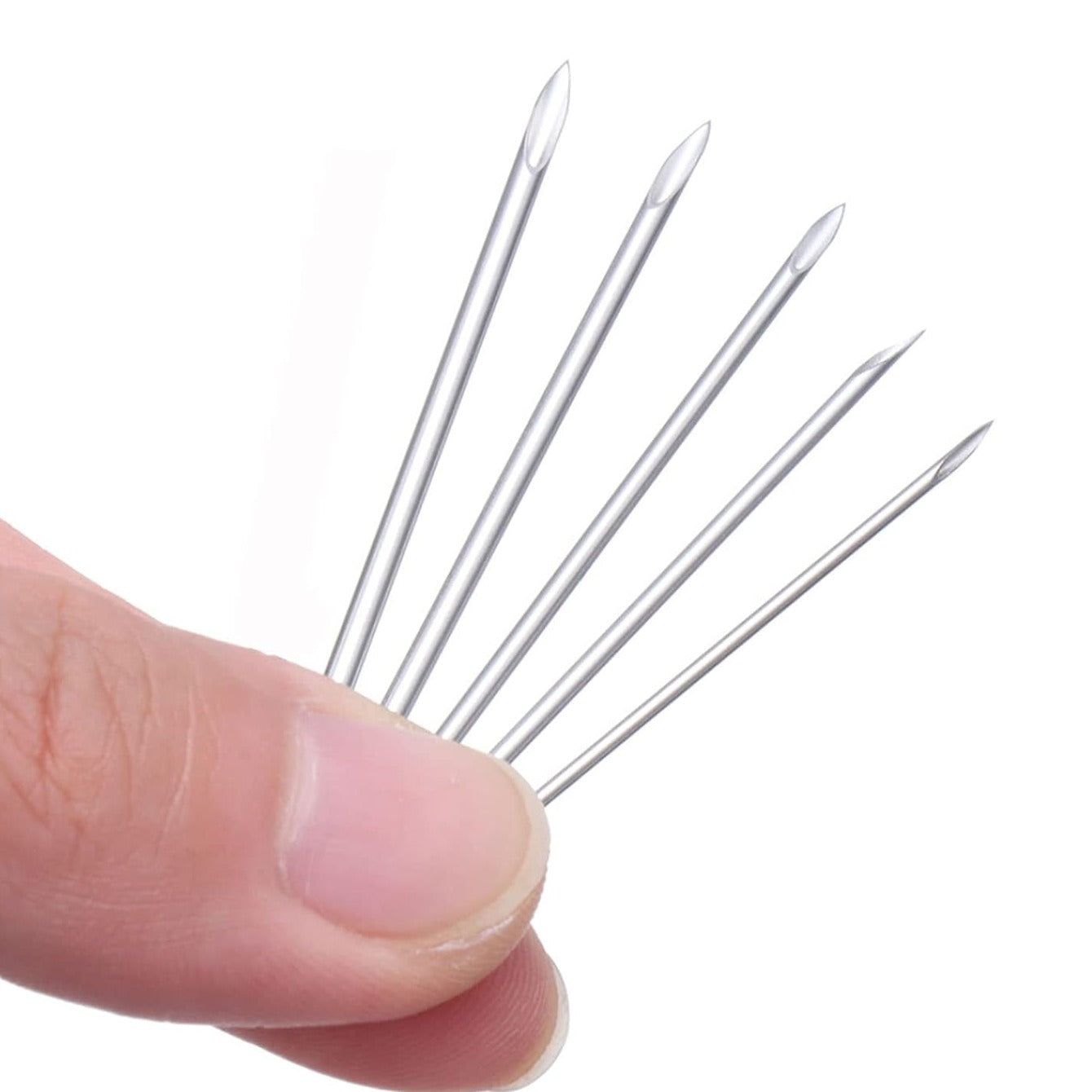 Useful curved sterile piercing needle available in different gauge