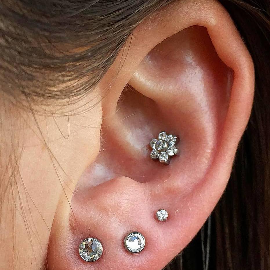 G23 Titanium Internally Threaded Bezel Set CZ Daisy Tragus Labret