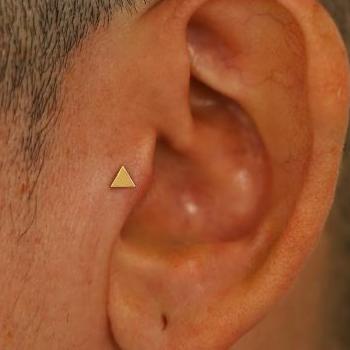 16G Triangle Internally Threaded Ion Plated Tragus Labret