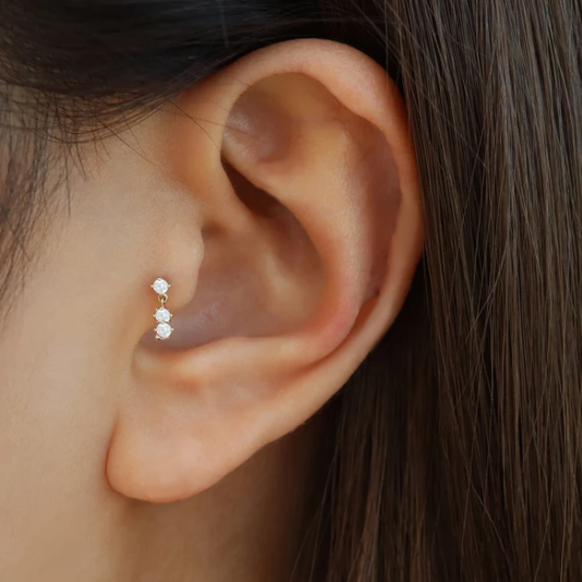 G23 Titanium Internally Threaded 3 CZ Dangle Top Labret