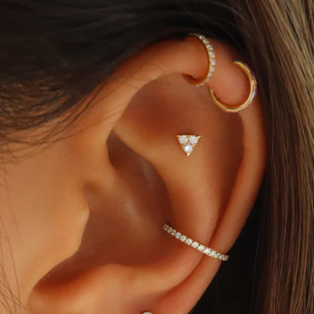 Steel Threadless Push In Triangle CZ Tragus Labret