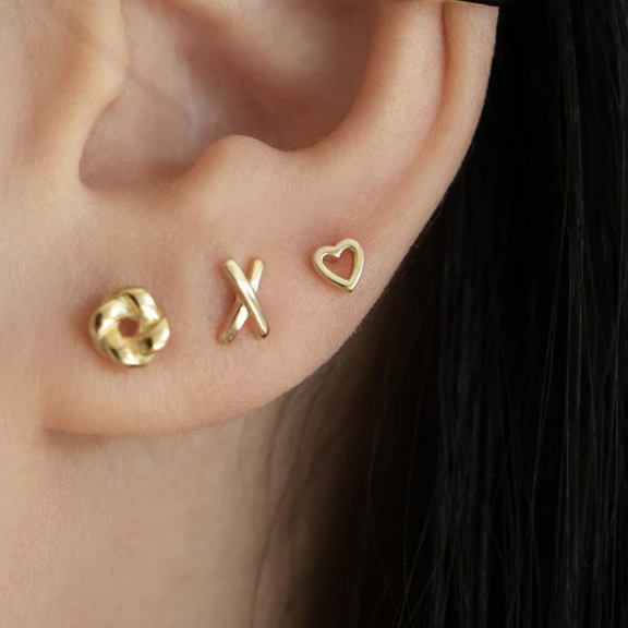 Gold Ion Plated Top Steel Threadless Push In Hallow Heart Labret
