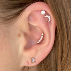 G23 Titanium Threadless Push In Curved Bar 5 CZ Tragus Labret