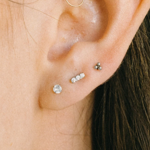 G23 Titanium Internally Threaded Triple CZ Bar Labret