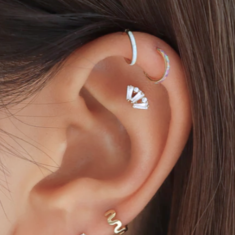 G23 Titanium Threadless Push In Bezel Set Baguette Fan CZ Tragus Labret