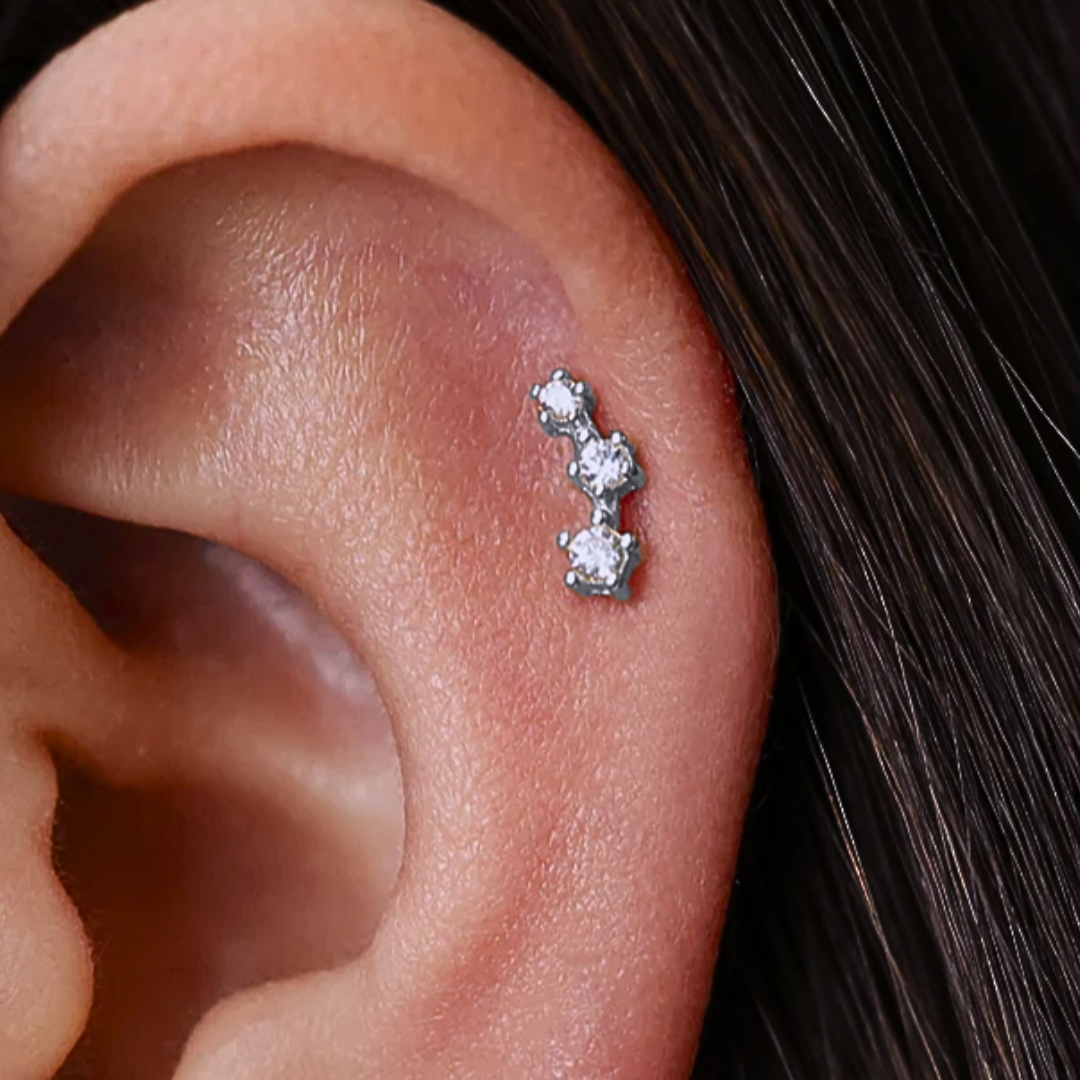 G23 Titanium Threadless Push In 3 CZ Tragus Labret