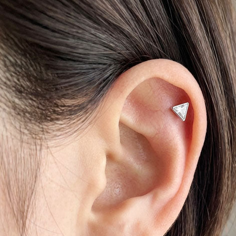 G23 Titanium Internally Threaded Triangle CZ Tragus Labret