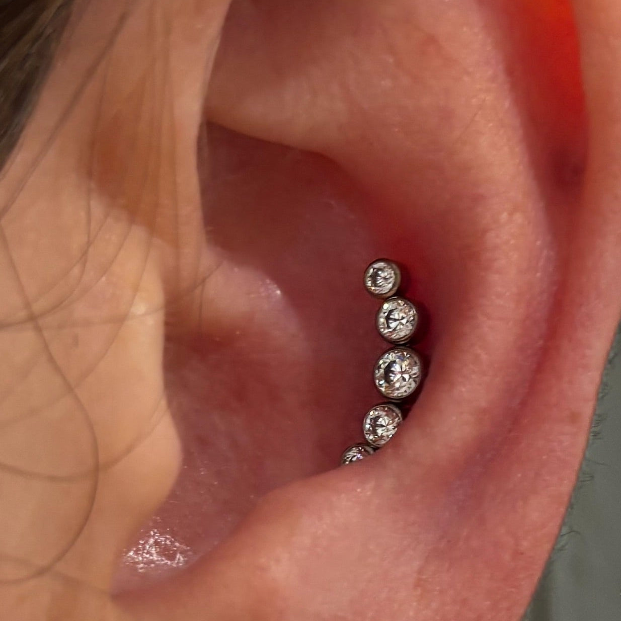 G23 Gold PVD Titanium Internally Threaded 5 CZ Cluster Tragus Labret