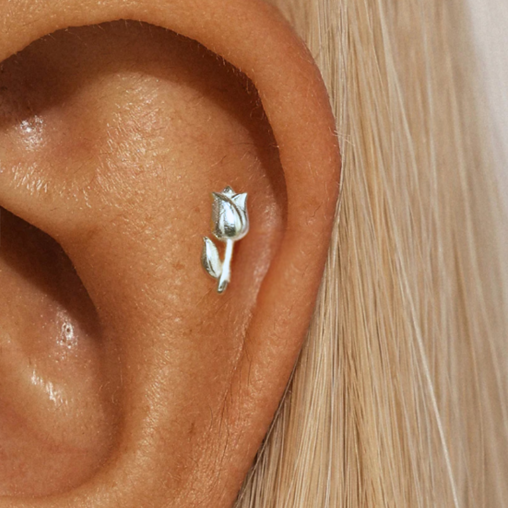 G23 Titanium Threadless Push In 3D Rose Tulip Flower Tragus Labret
