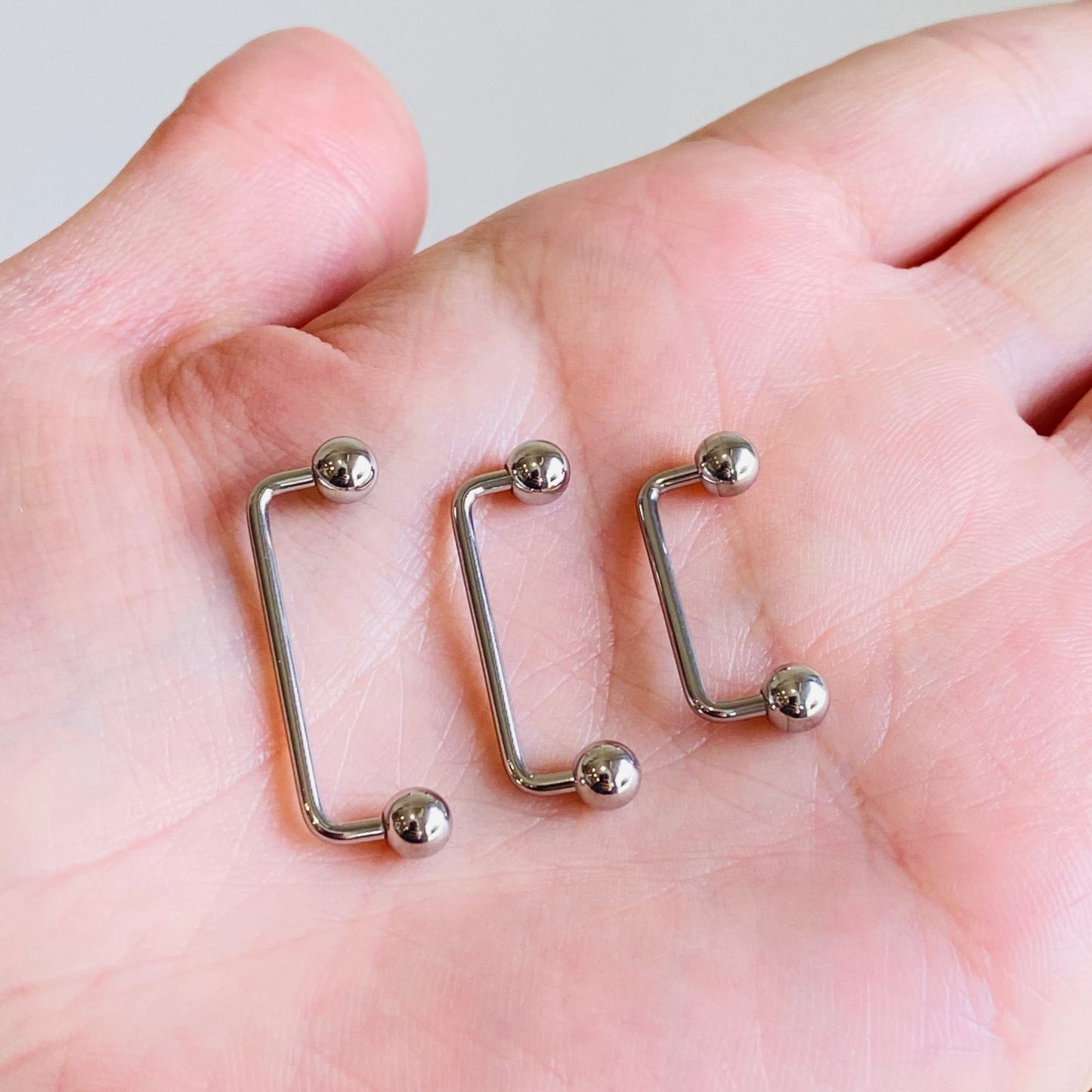 Steel Ball 90 Degree Staple Surface Barbell