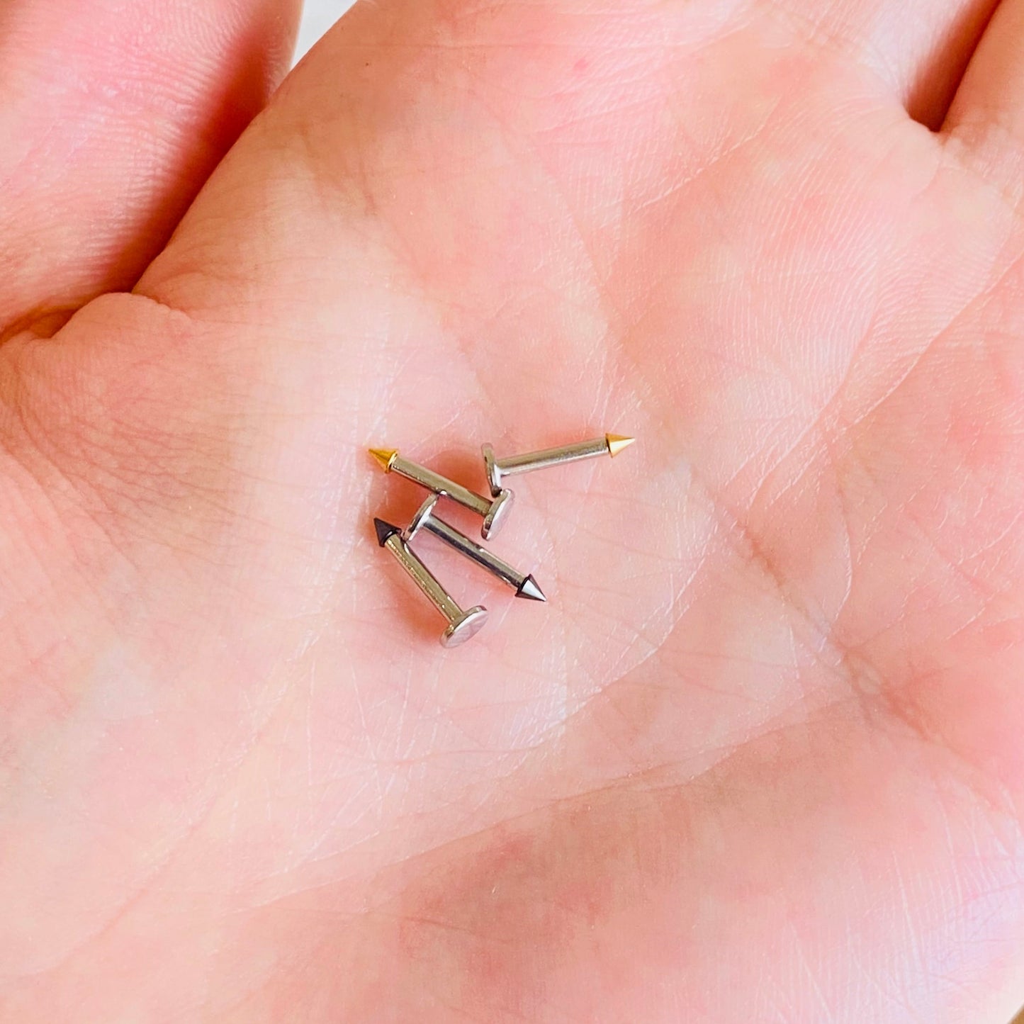 16G Internally Threaded 2mm Top Spike Ion Plated Labret