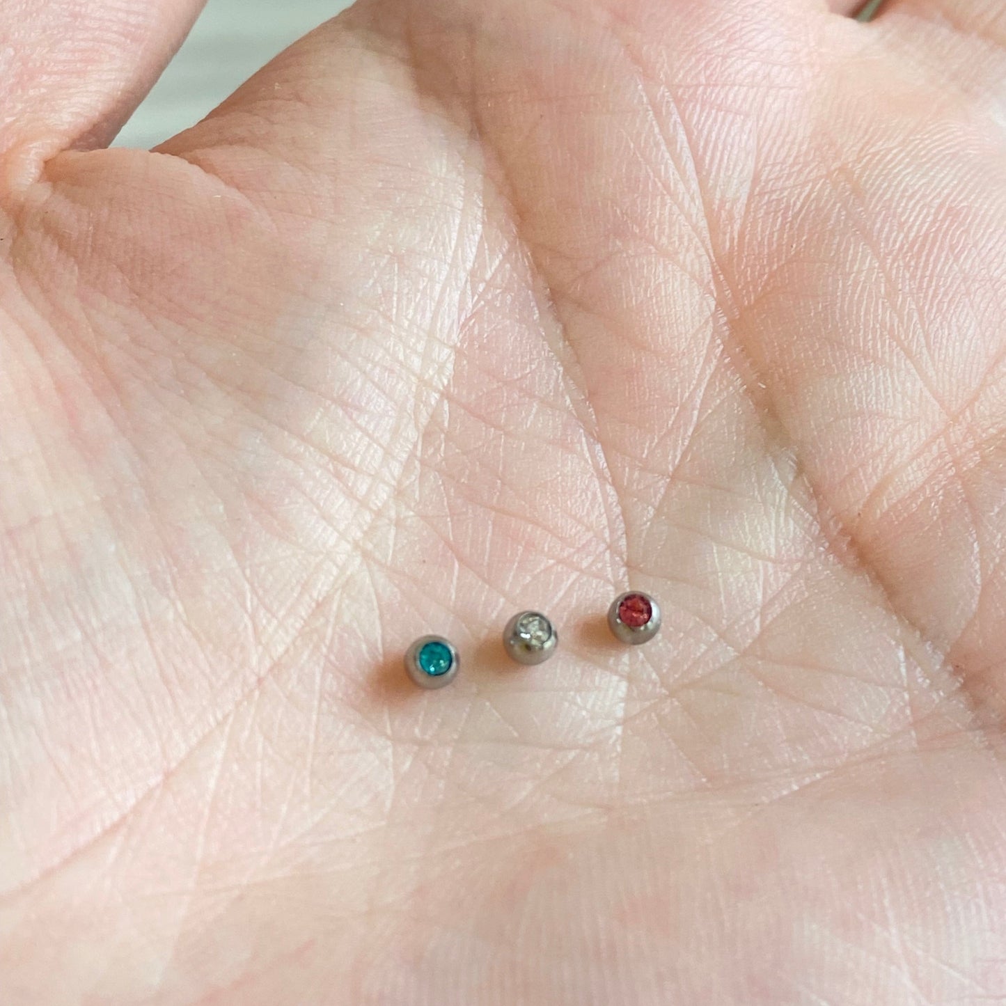 16G CZ Gem Externally Threaded Ball