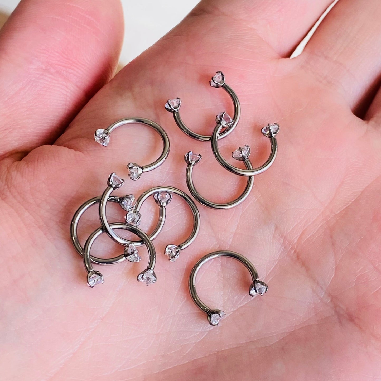 G23 Titanium 16G Prong Set Internally Threaded Double CZ Horseshoe