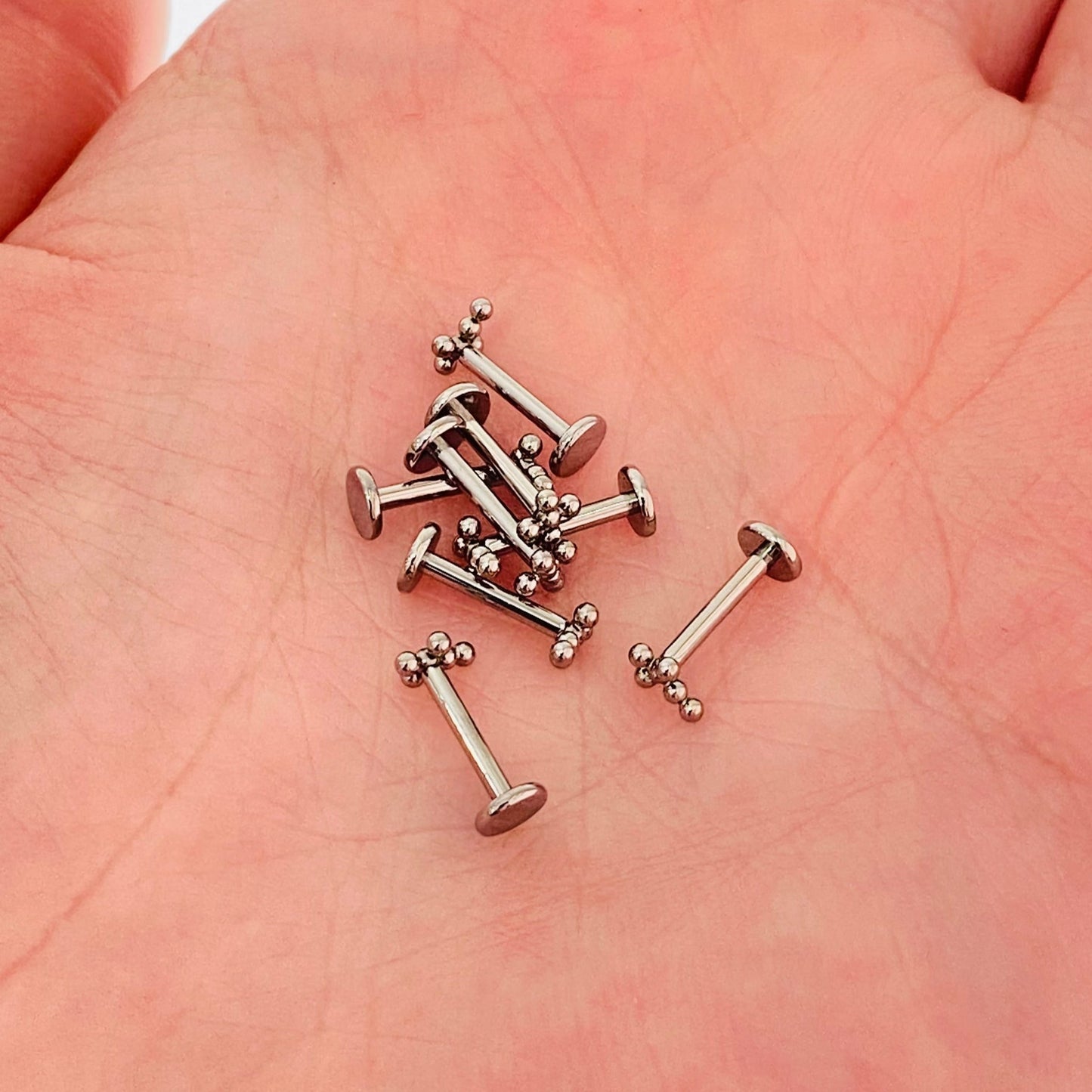 G23 Titanium Internally Threaded Beaded Cross Tragus Labret