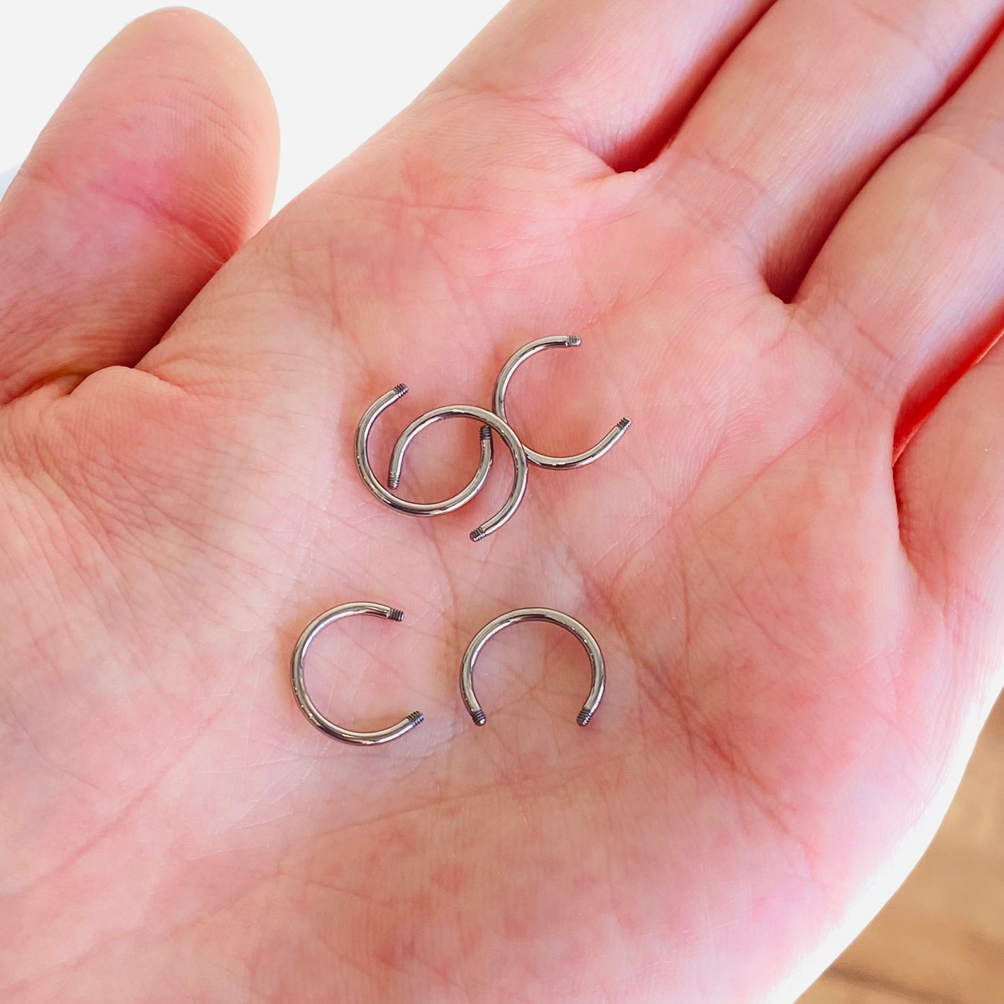 G23 Titanium Externally Threaded Horseshoe Shaft